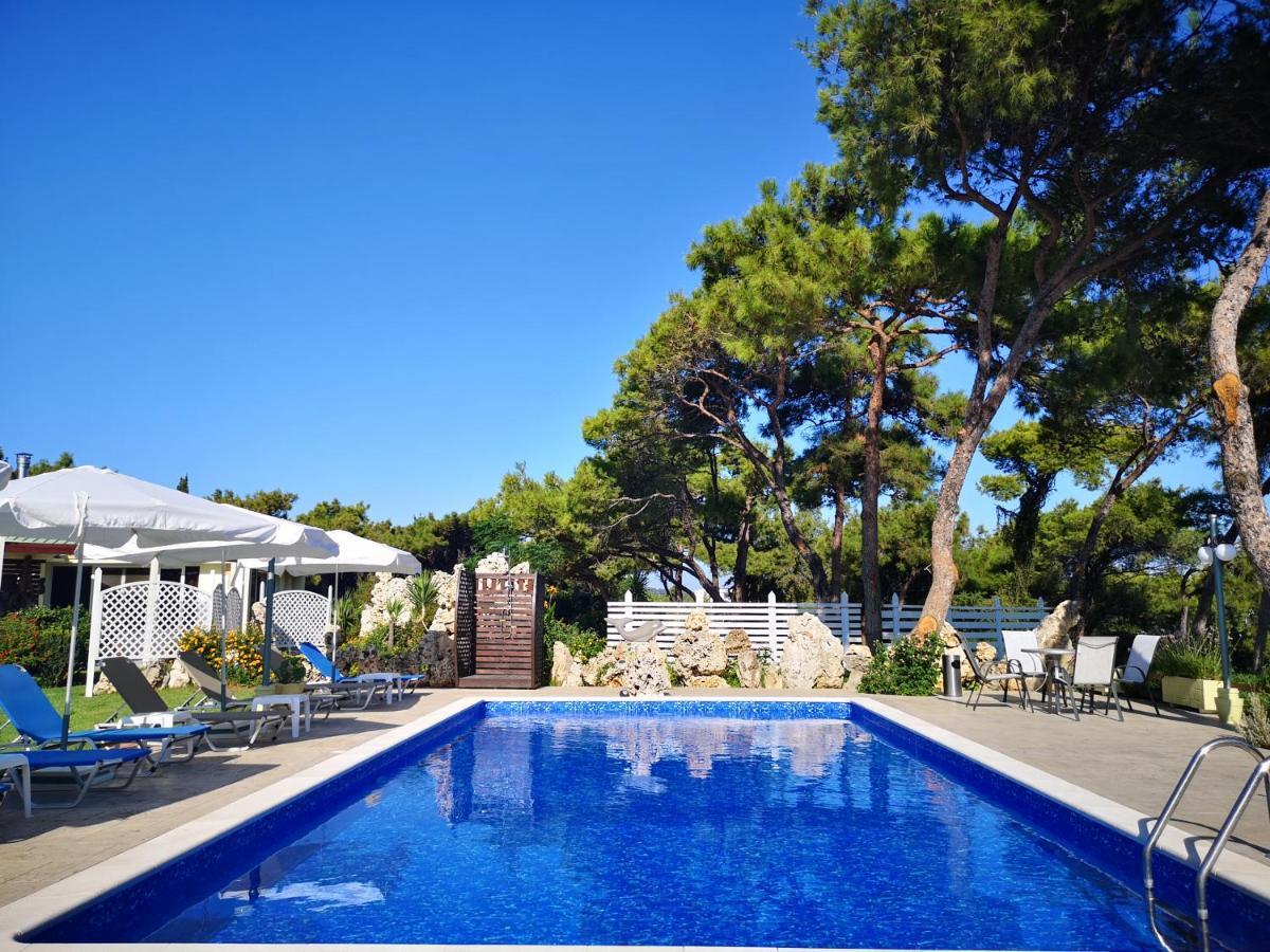 Louis Luxury Villa By Living In Blue Koszkinú Kültér fotó