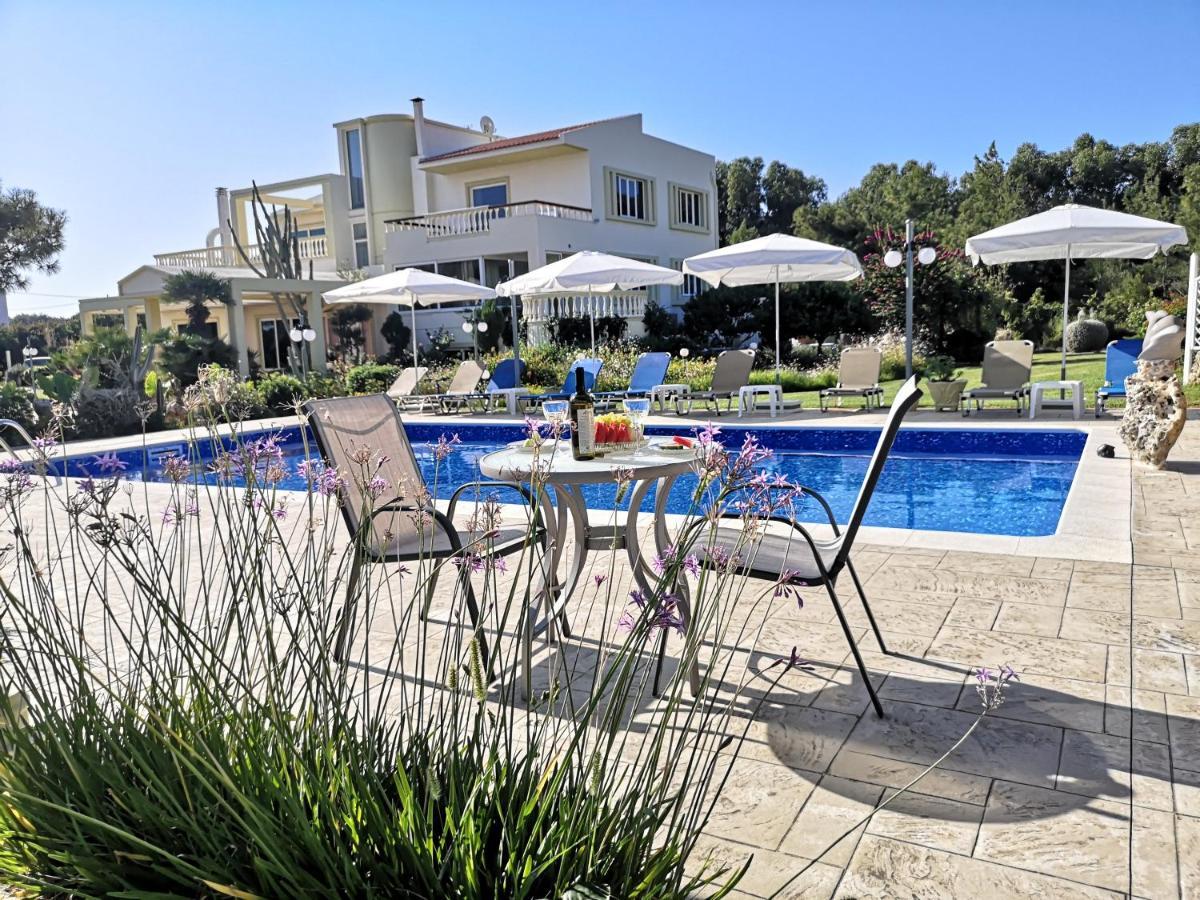 Louis Luxury Villa By Living In Blue Koszkinú Kültér fotó