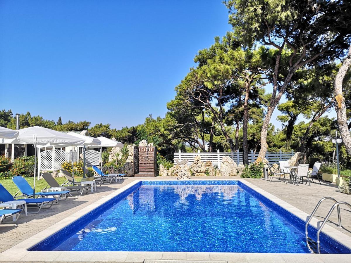 Louis Luxury Villa By Living In Blue Koszkinú Kültér fotó