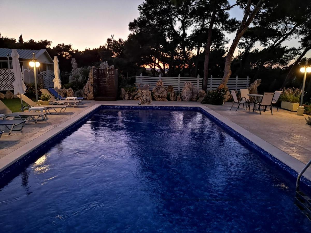 Louis Luxury Villa By Living In Blue Koszkinú Kültér fotó